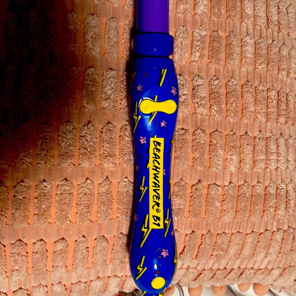 The beachwaver B1